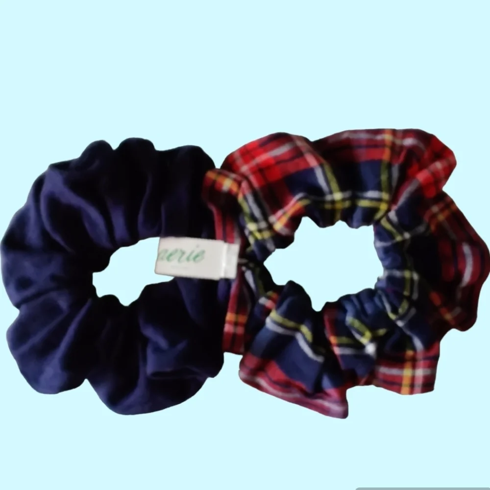 NWT - Aerie Flannel Scrunchie 2-Pack